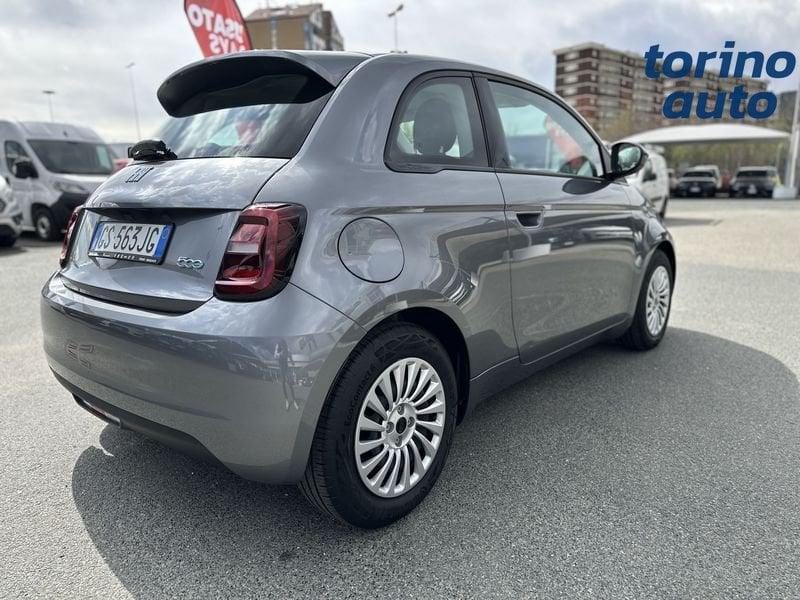 FIAT 500 Action Berlina