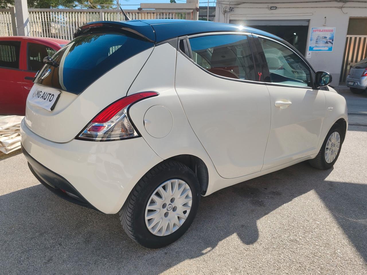 Lancia Ypsilon 1.2 69 CV 5 porte GPL Ecochic Gold