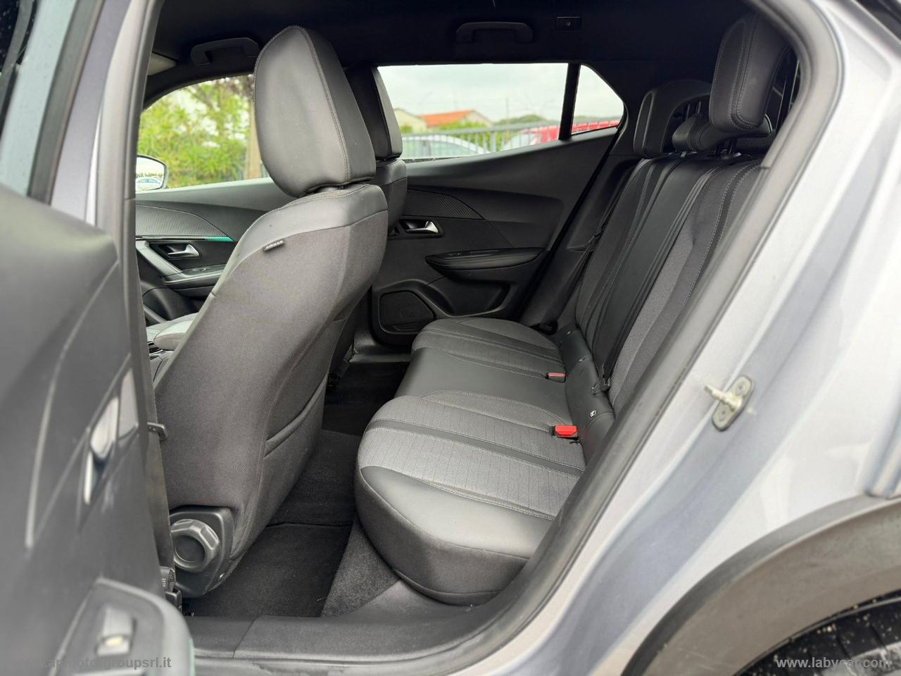 PEUGEOT 2008 PureTech 100 S&S Allure Pack