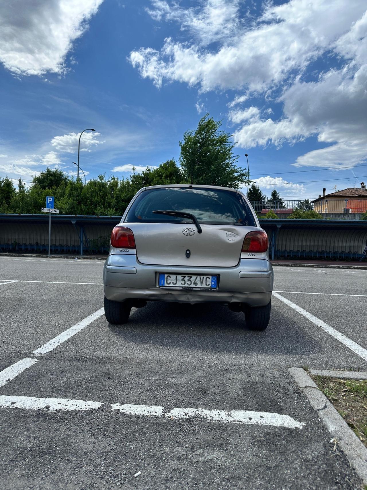 Toyota Yaris 1.0i 16V cat 5 porte