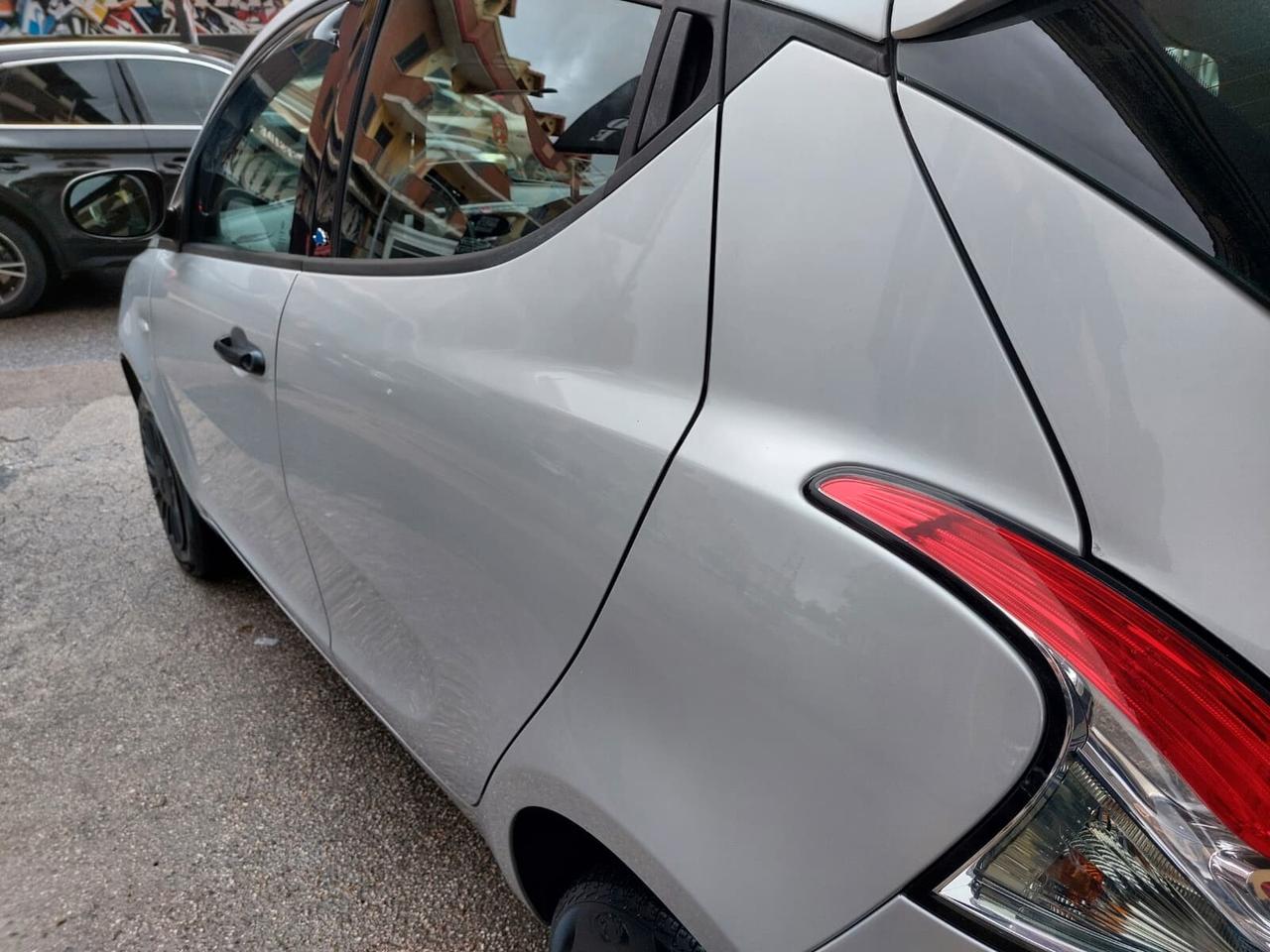 Lancia Ypsilon 5 porte Ecochic Elefantino Blu GAS