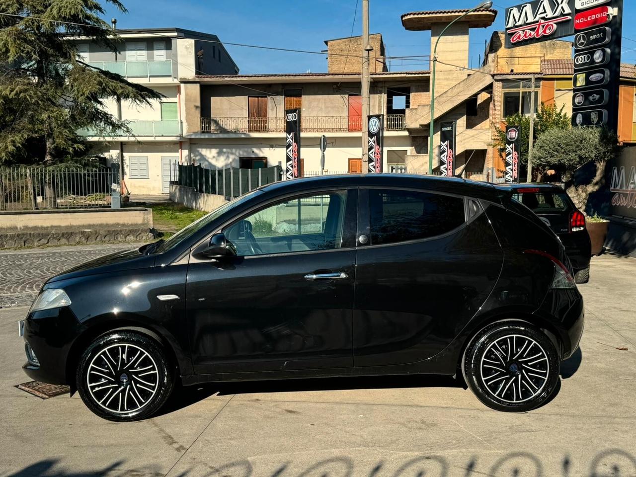 Lancia Ypsilon 1.2 69 CV 5 porte GPL Ecochic Gold