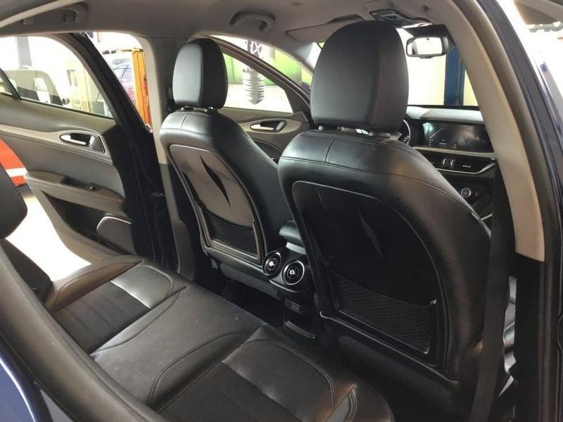 Alfa Romeo Stelvio 2.2 T-Diesel 210 CV AT8 Q4 Executive GANCIO TRAINO