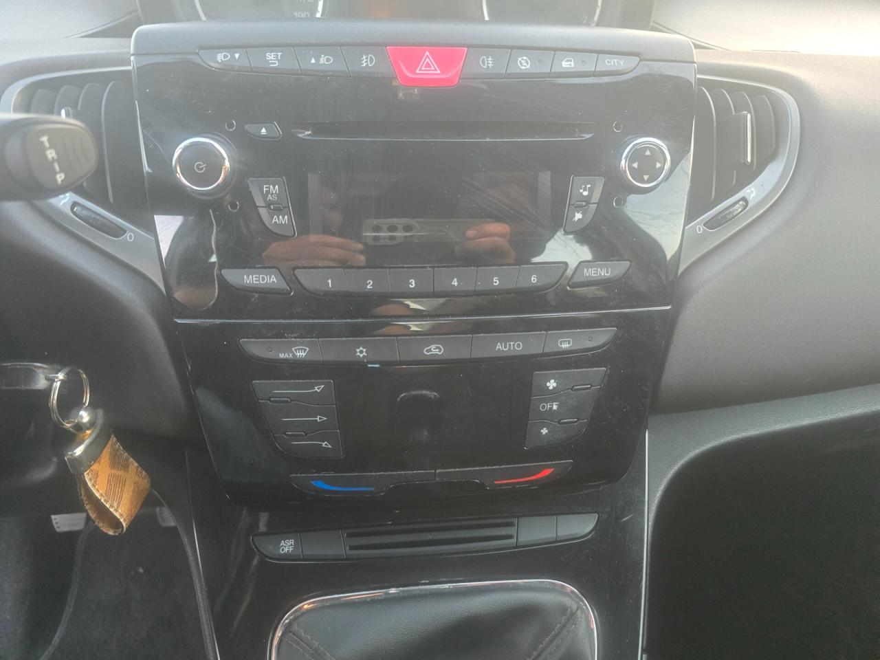 Lancia Ypsilon 1.2 69 CV 5 porte S&S Platinum