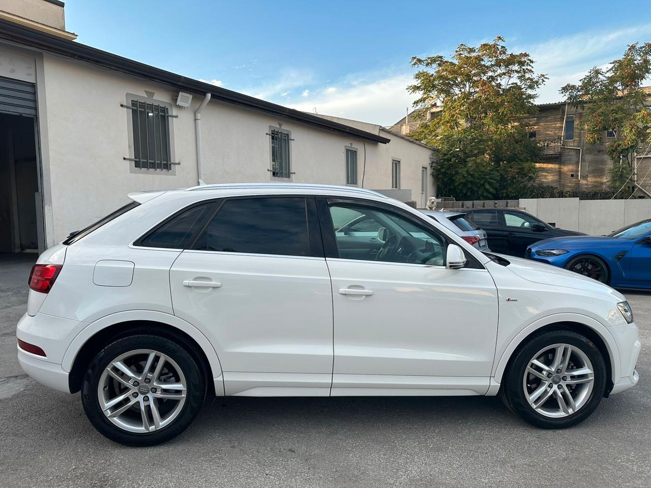 Audi Q3 2.0 TDI Quattro S tronic S Line - 2015
