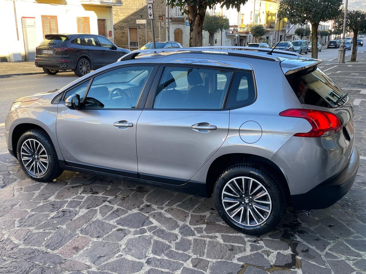 Peugeot 2008 BlueHDi 75 CV Active DA NEOPATENTATI