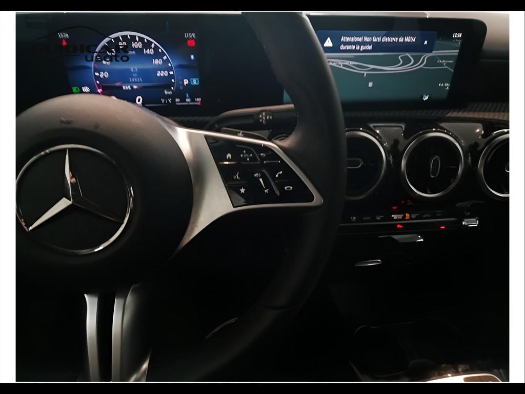 Mercedes-Benz CLA Sh.Brake - X118 2023 - CLA Shooting Brake 180 d Advanced auto