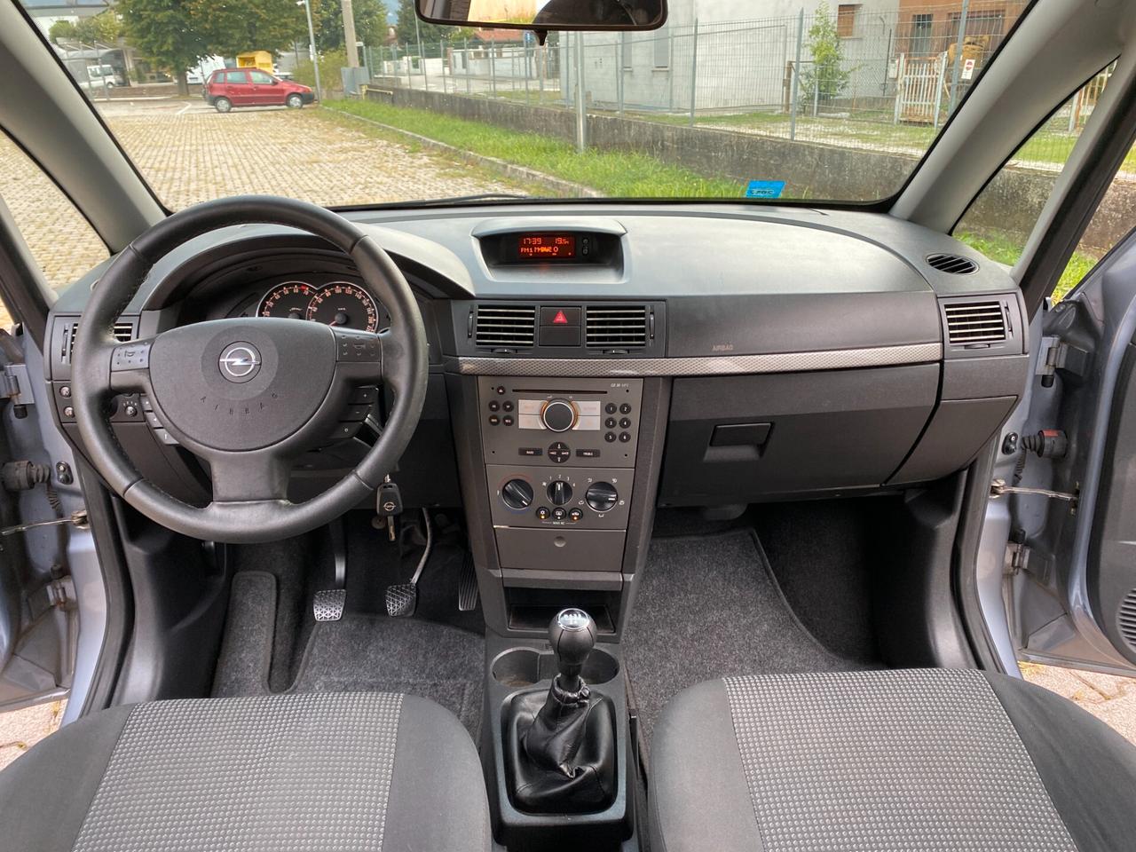 Opel Meriva 1.4i Cosmo OK NEOPATENTATO