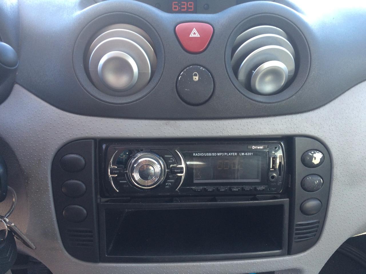 2003 Citroen C3 1.1 Classique tagliandata cn distribuzione eseguita km 89000!!!