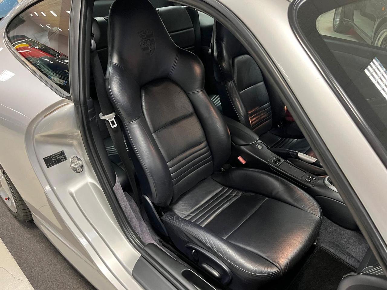 Porsche 911 Carrera 4S cat Coupé