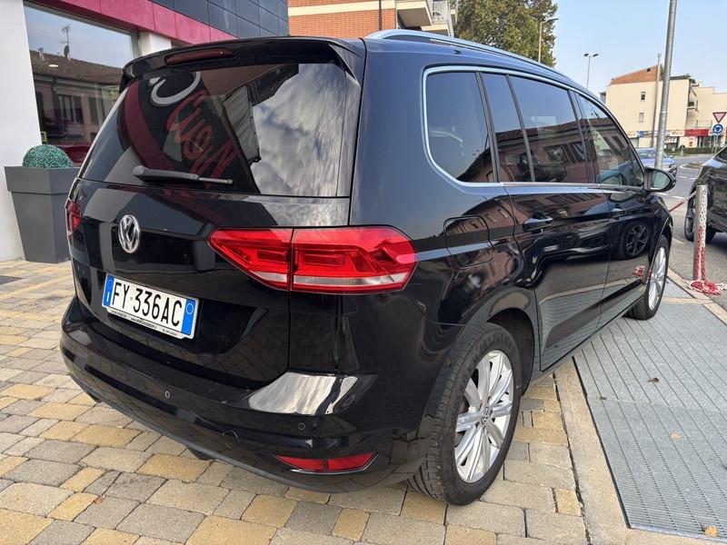 Volkswagen Touran 2.0 tdi Comfortline dsg 7 posti LED-NAVI