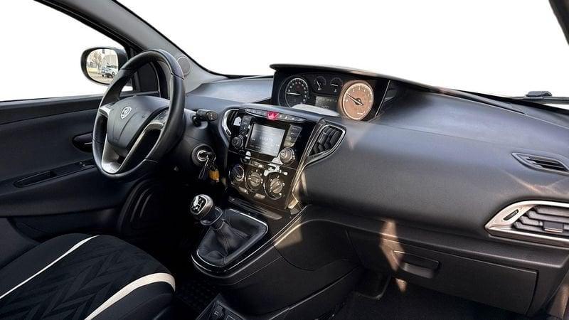 Lancia Ypsilon 5 Porte 1.2 Ecochic 69cv Gold