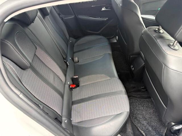 Peugeot 208 motore elettrico 136 CV 5 porte Allure Pack
