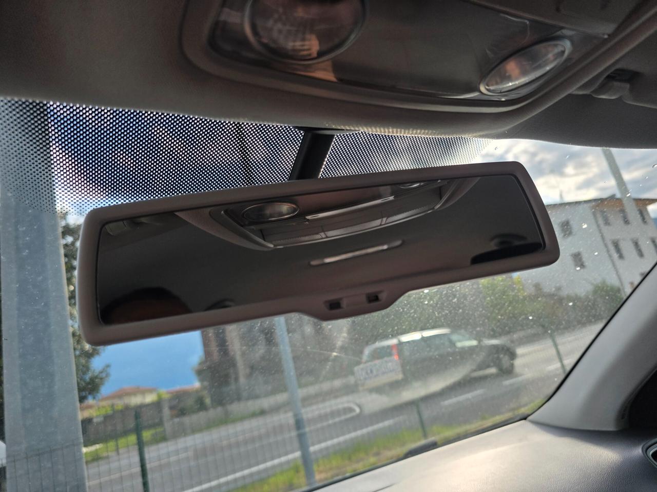 Volkswagen Golf Variant 2.0 TDI con gancio traino