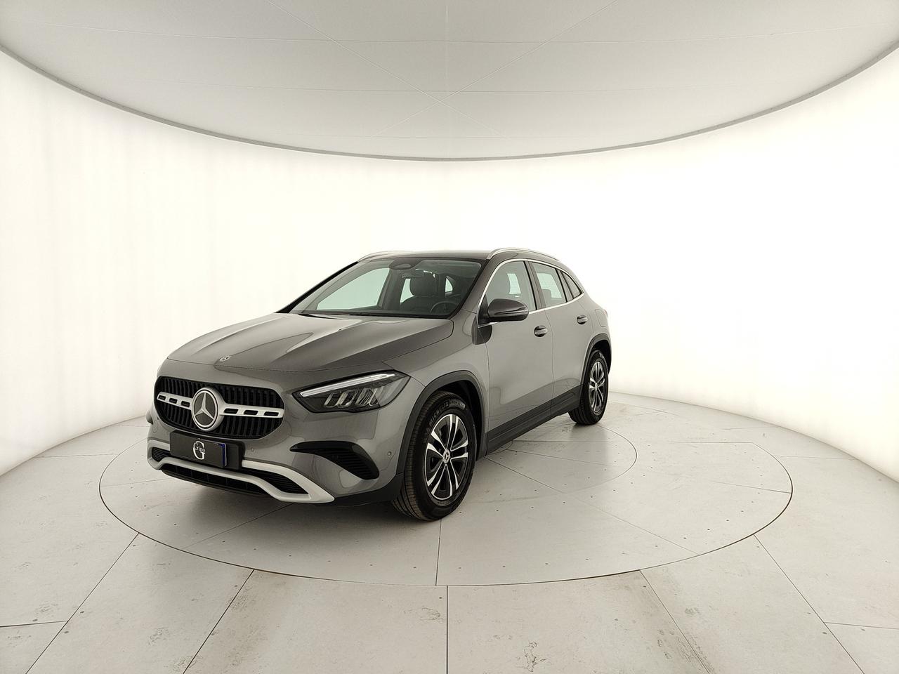 Mercedes-Benz GLA 180 d Advanced auto