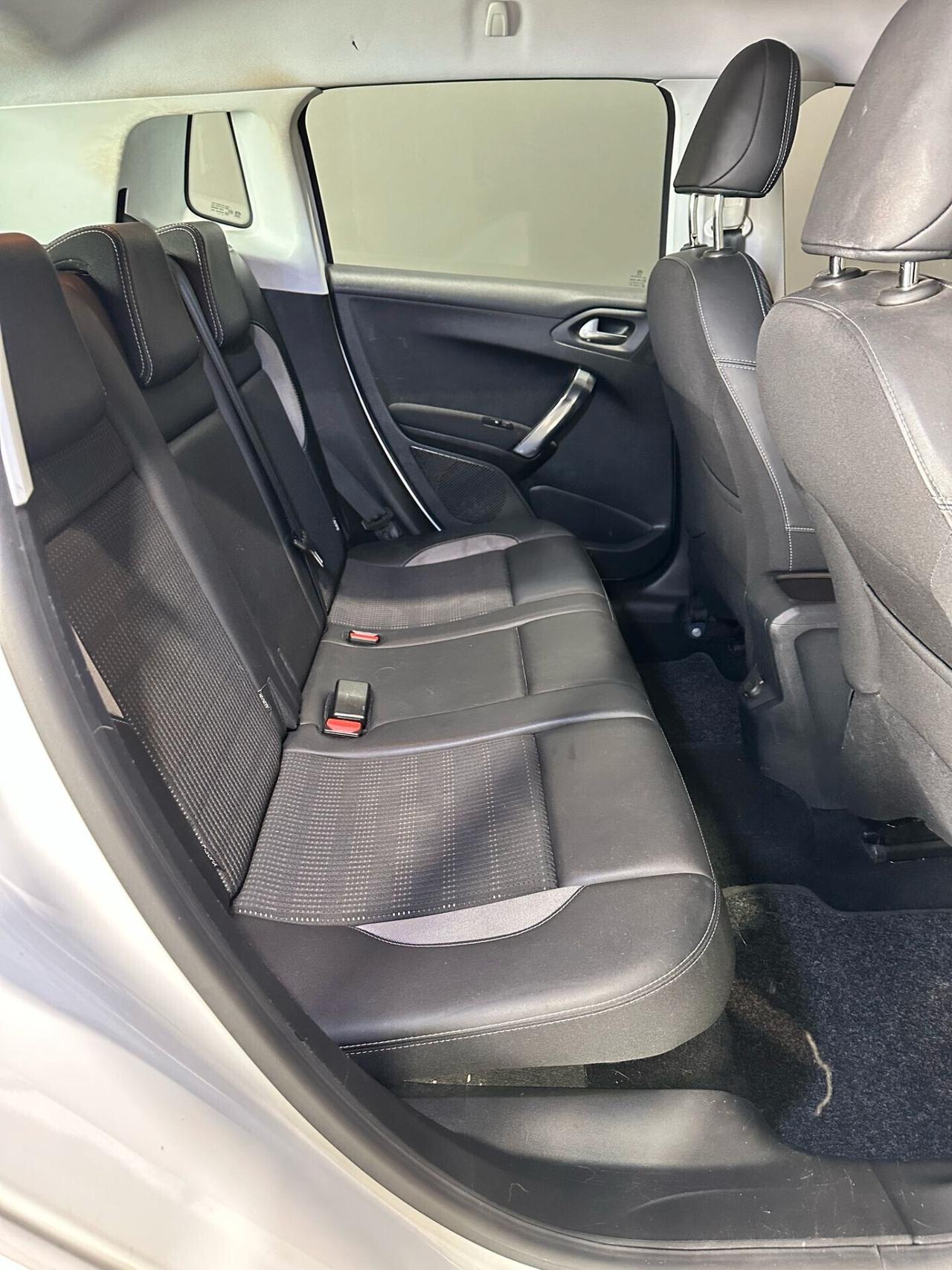 Peugeot 2008 PureTech 1.2 82 Allure 12V