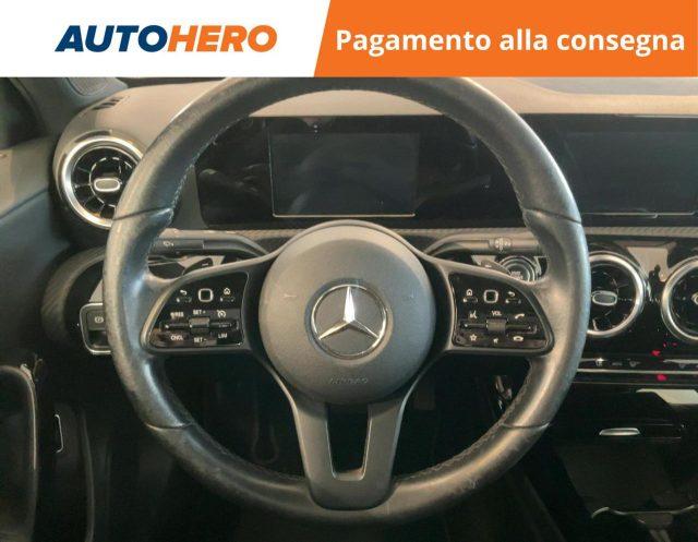 MERCEDES-BENZ A 180 d Automatic 4p. Business