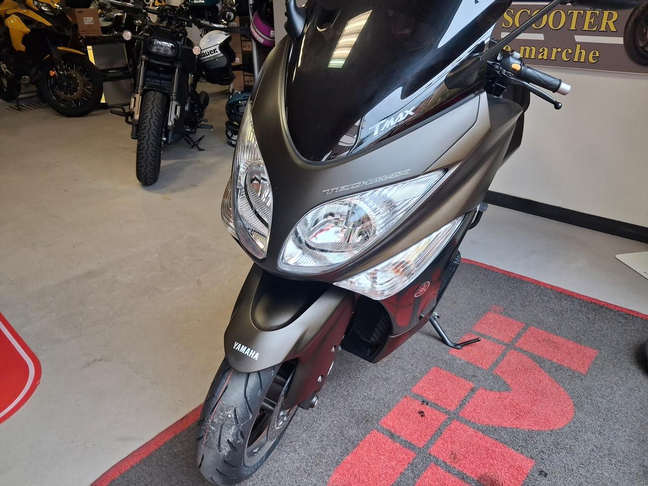 Yamaha T Max TECH