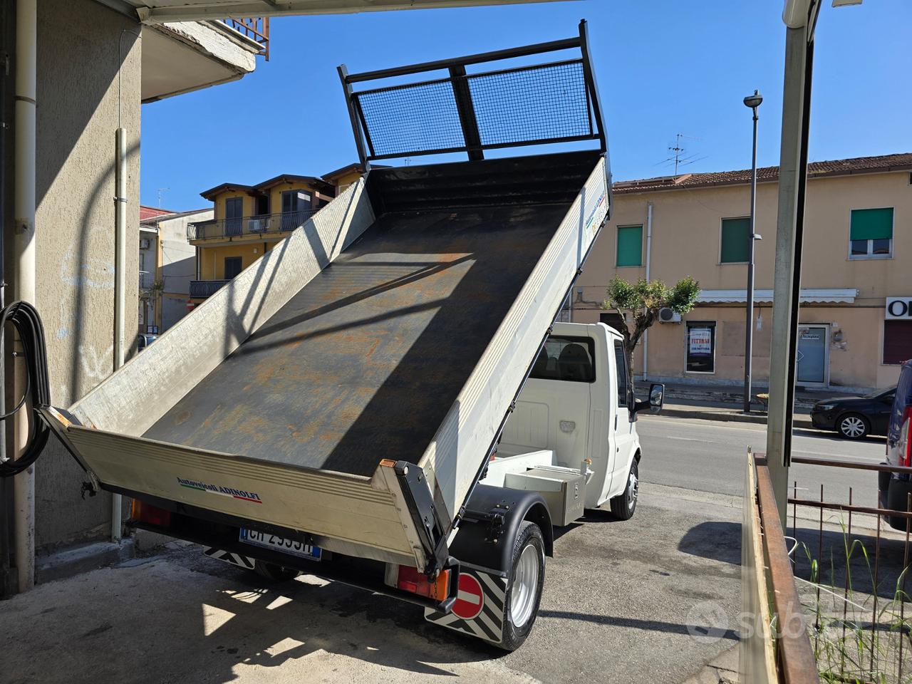 Ford transit 2.4 turbo ribaltabile trilaterale