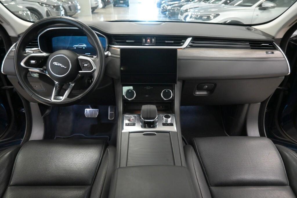 JAGUAR F-PACE 2.0D 204CV AUT. AWD SE ( FARI LED PREMIUM - TETTO PANORAMICO APR. - COCKPIT - PELLE - NAVI - MIRROR - PDC - TELECAMERA 360 - CERCHI 20 )
