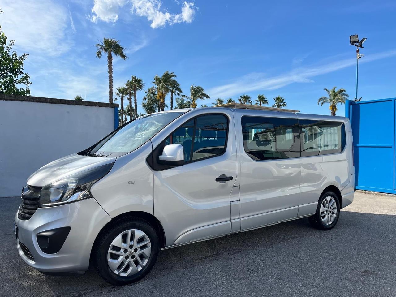 Opel vivaro combi/9 posti-1.6 bit.d-2015