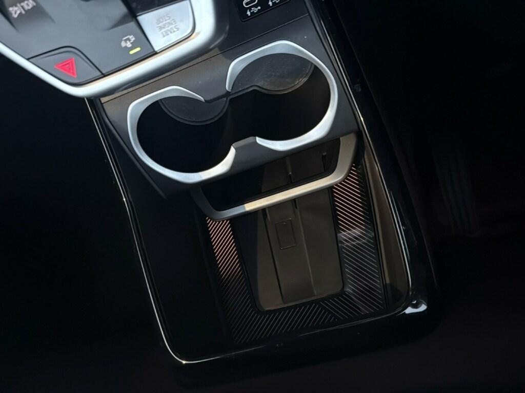 BMW X1 18 i X-Line Edition Essence sDrive DCT