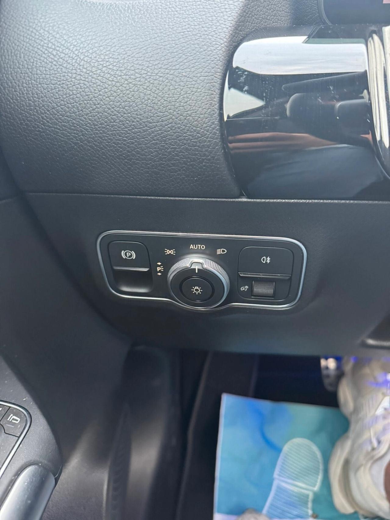 MERCEDES GLA200d PREMIUM PLUS AMG LINE + TETTO