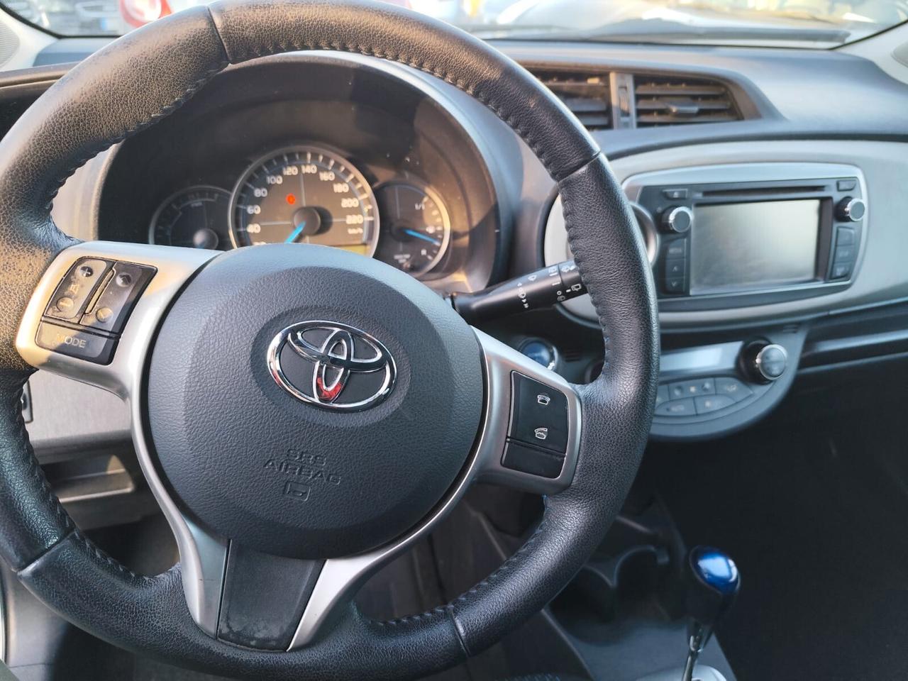 Toyota Yaris 1.5 Hybrid 5 porte Lounge
