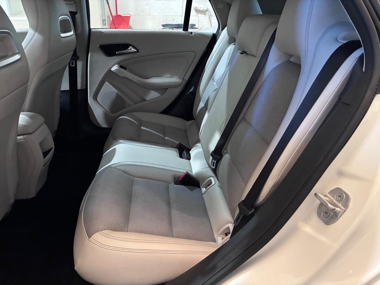 Mercedes-benz CLA 180 d Business
