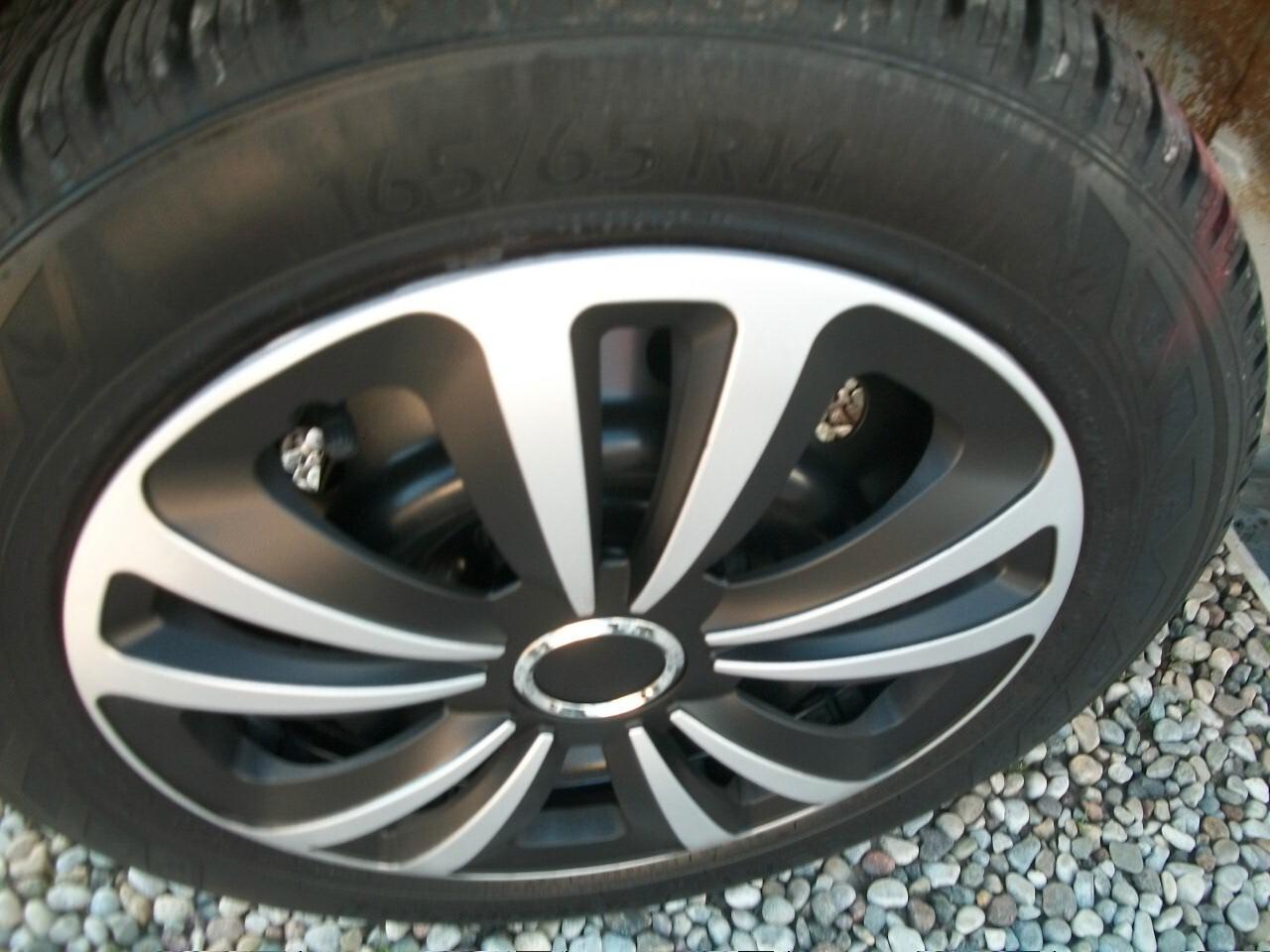 Suzuki Celerio 1.0 Easy CC 1000 EURO 06 BENZINA SI NUOVI PATENTATI KM 85518 05 PORTE GARANZIA UN ANNO IMMAT 30/07/2018 COLOR BIANCA