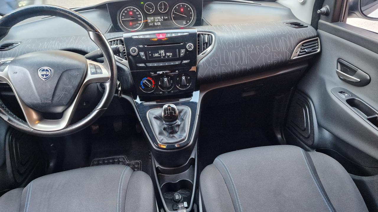 Lancia Ypsilon 1.2 69 CV 5 porte Gold