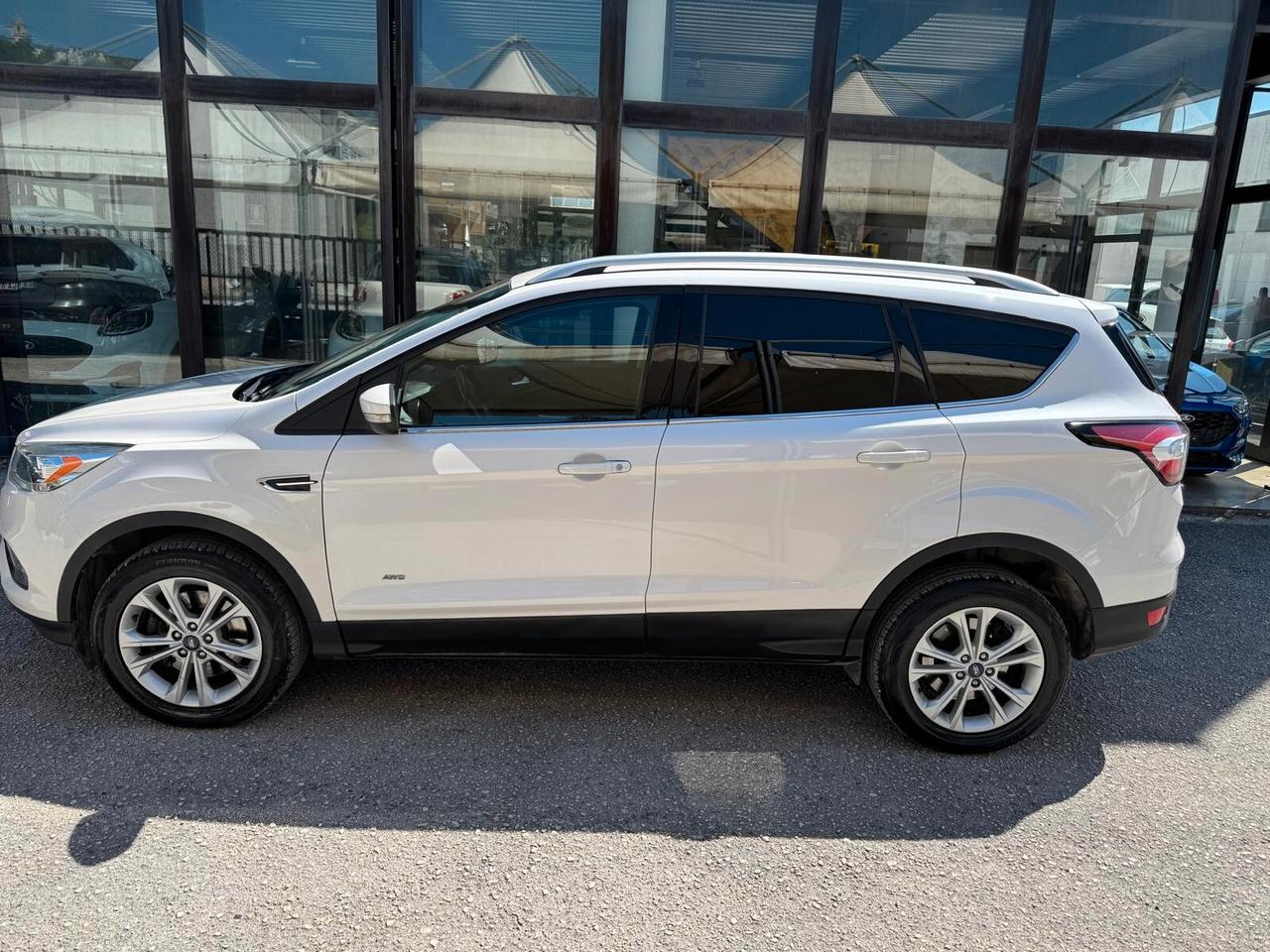 Ford Kuga 2.0 TDCI 150 CV S&S 4WD Powershift Titanium