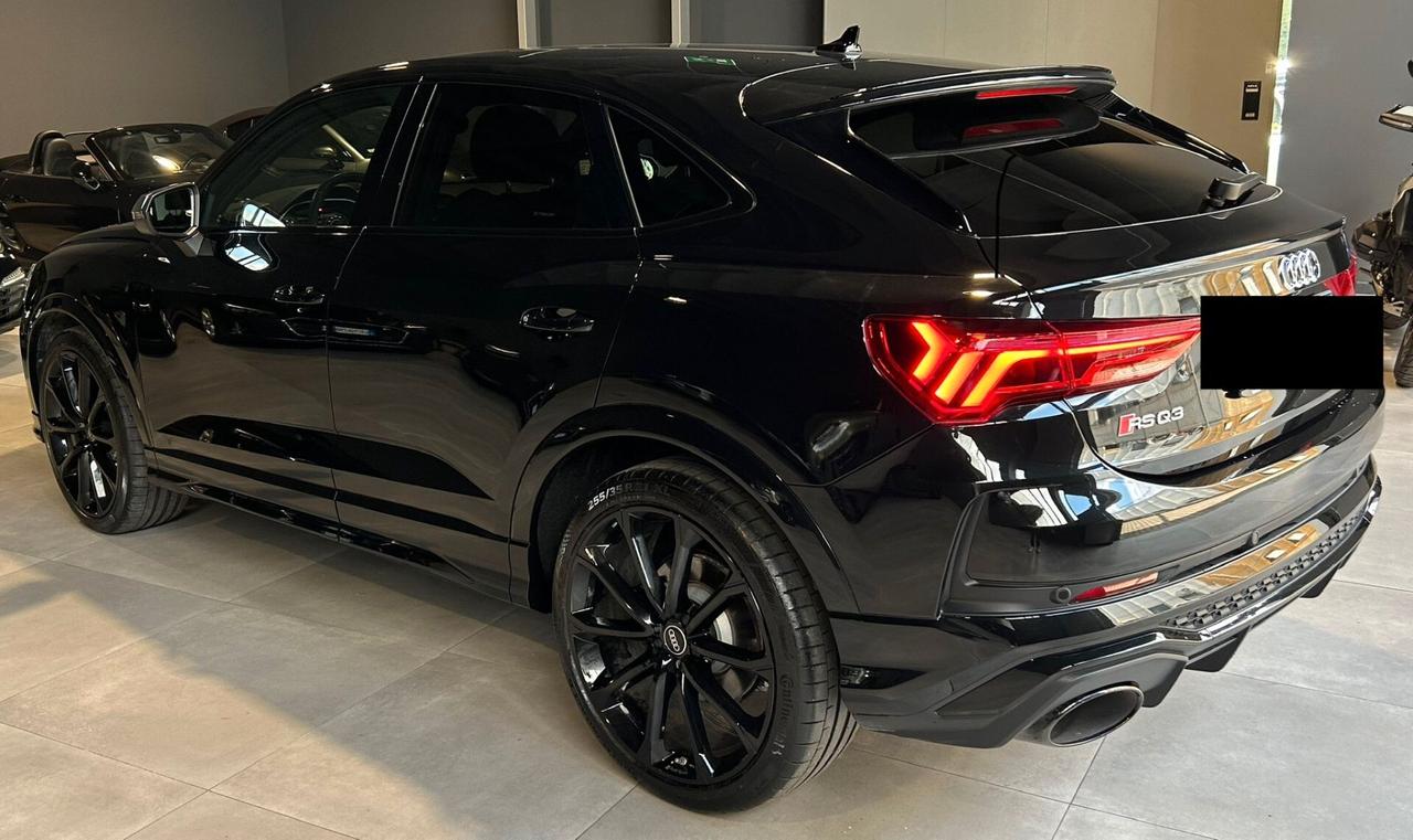 Audi Q3 Audi RS Q3 Sportback 2.5 TFSI S Line