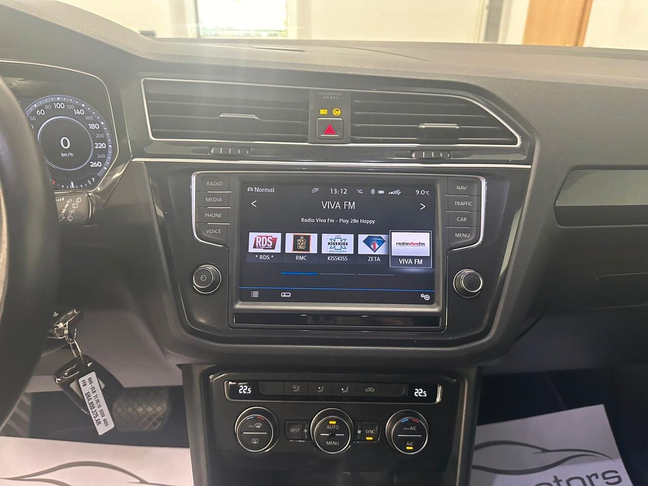 Volkswagen Tiguan 2.0 TDI SCR DSG 4MOTION Business BMT