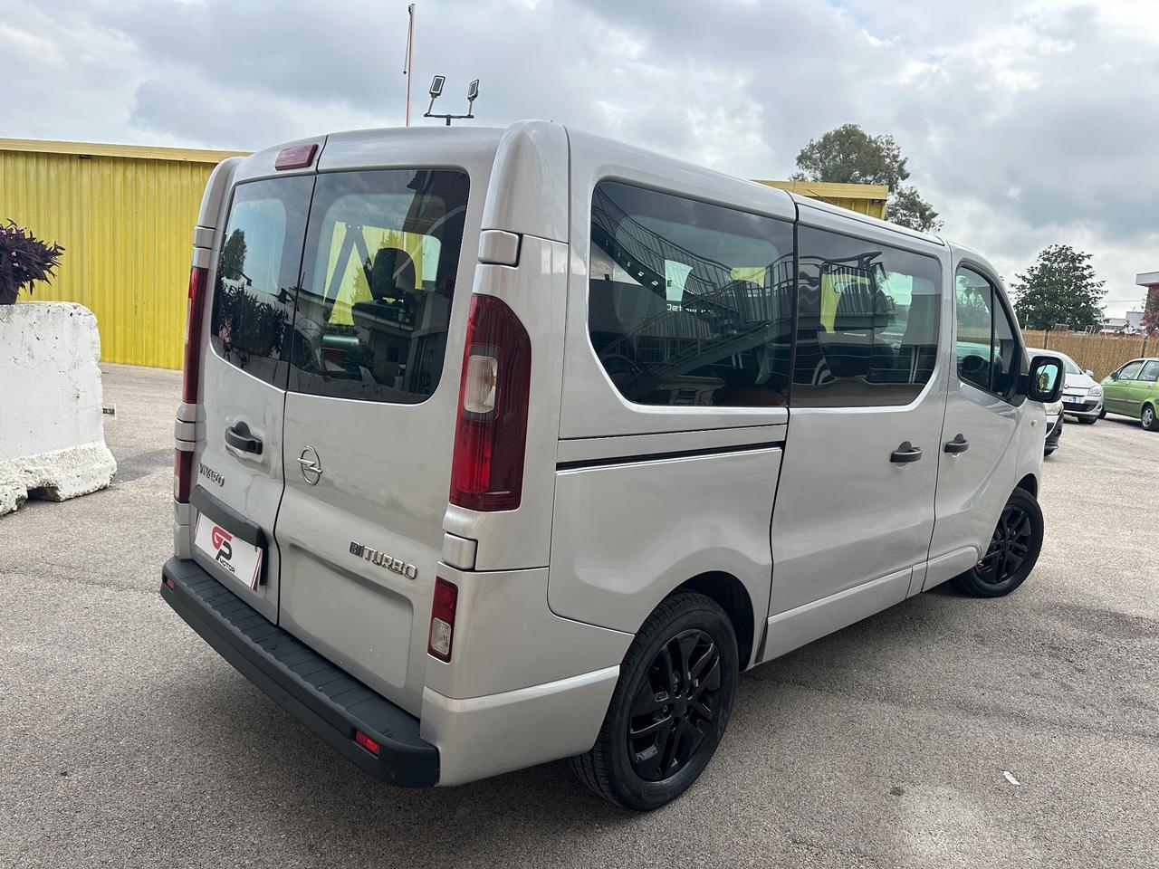 OPEL VIVARO 1.6*120CV*BITURBO*9 POSTI*NAVI*MANUALE*