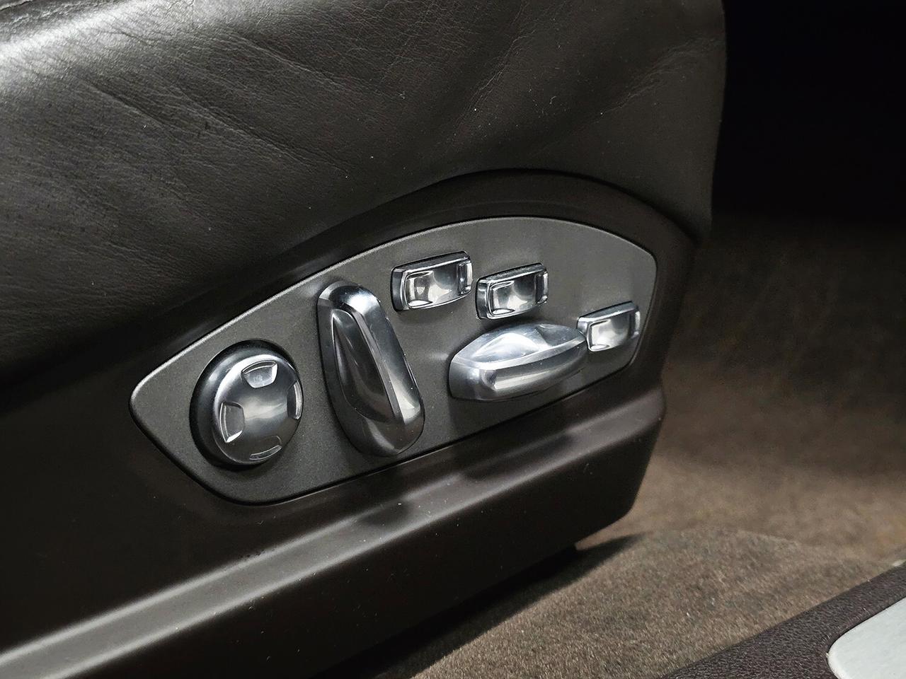 I 4.8 Turbo_SERVICE BOOK_TETTO PANORAMICO_FRENI CARBOCERAMICA_TOP_LIFT