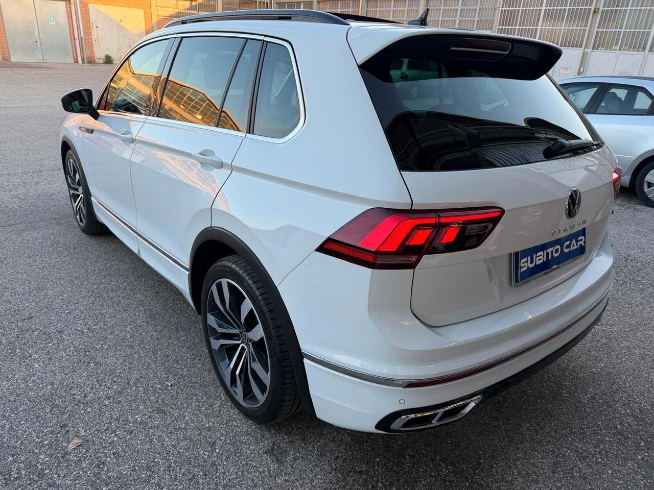 Volkswagen Tiguan 2.0 TDI 200 CV SCR DSG 4MOTION R-Line TETTO APRIBILE E GANCIO TRAINO