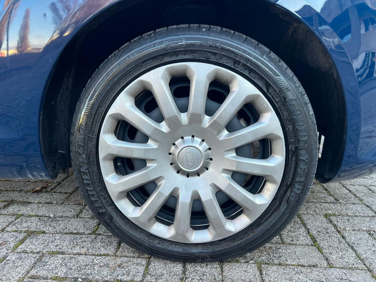 Ford Fiesta 1.4 5 porte Bz.- GPL Titanium