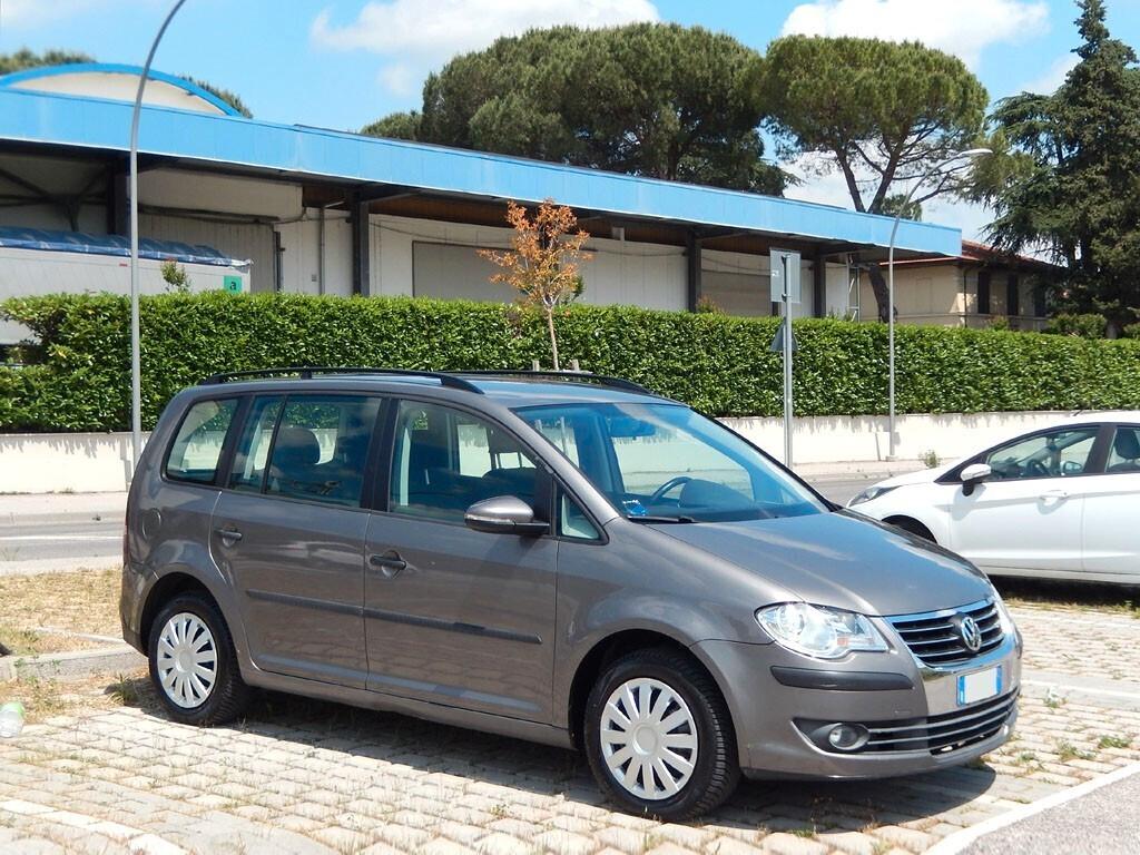 VOLKSWAGEN TOURAN 1.4 Metano della casa - 7 POSTI