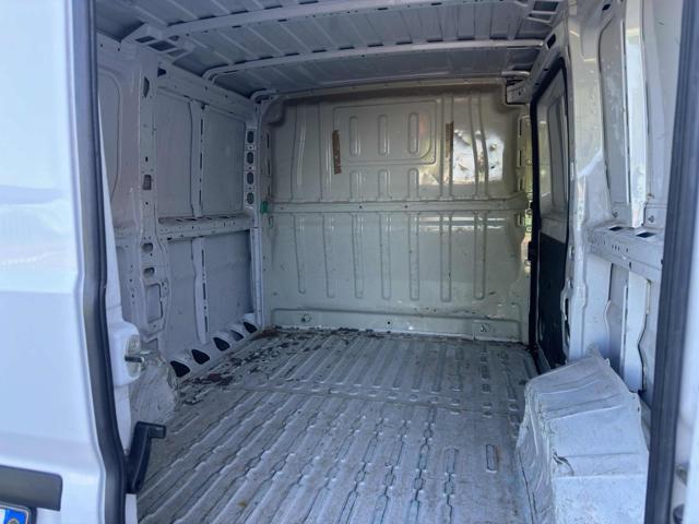 FIAT Ducato 30 2.2 Mjt 120CV CH1 Furgone