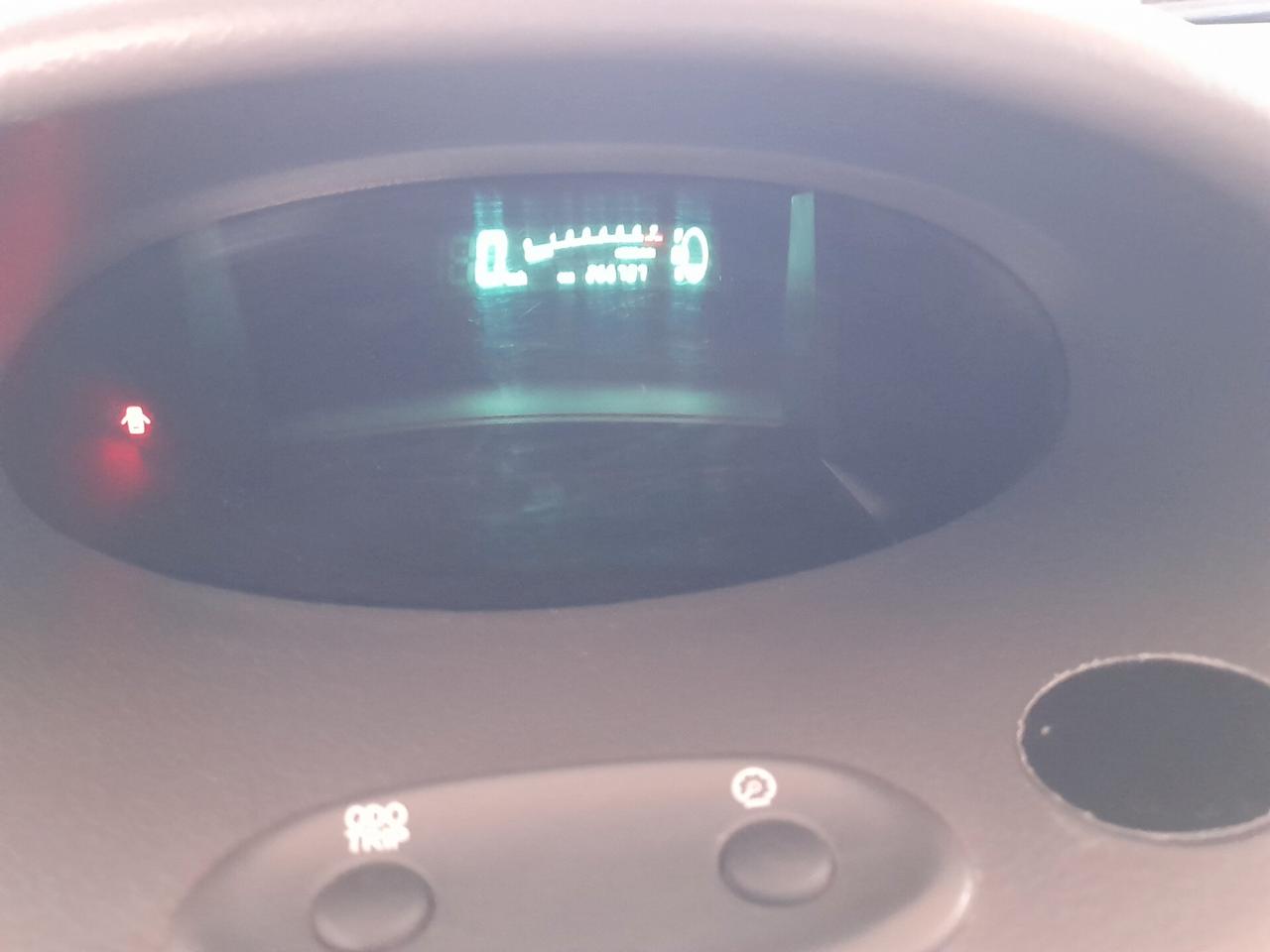 Toyota Yaris 1.0i 16V cat 5 porte Sol
