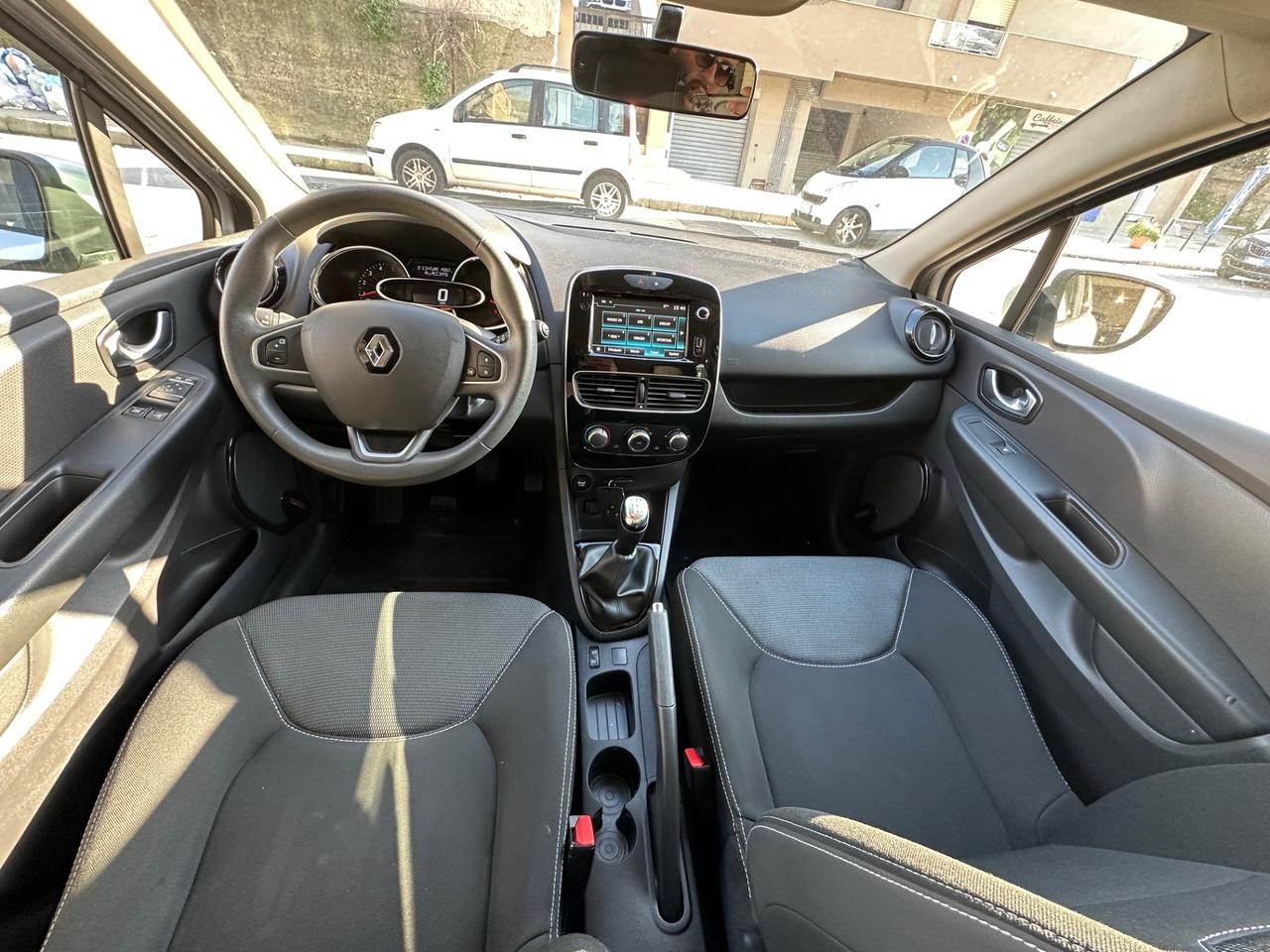 Renault Clio dCi 8V 75 CV 5 porte Moschino Intens