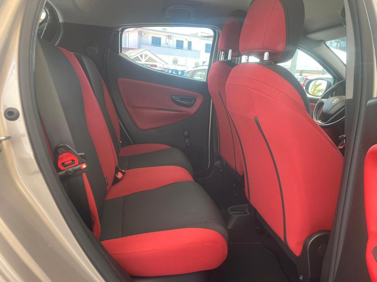 Lancia Ypsilon 0.9 TwinAir 85 CV 5 porte Metano Ecochic Gold