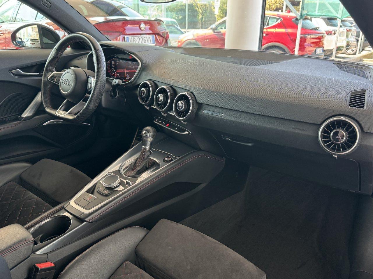 Audi TT Coupe 40 2.0 tfsi S LINE s-tronic sline
