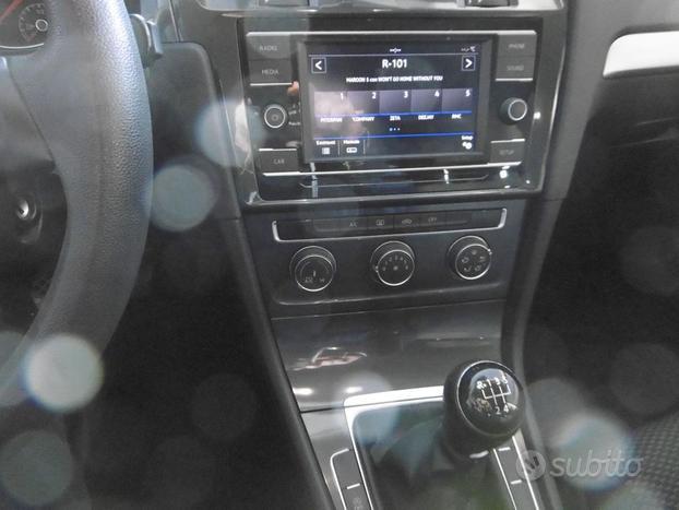 VOLKSWAGEN Golf 1.6 TDI 90 CV 5p. Trendline Blue