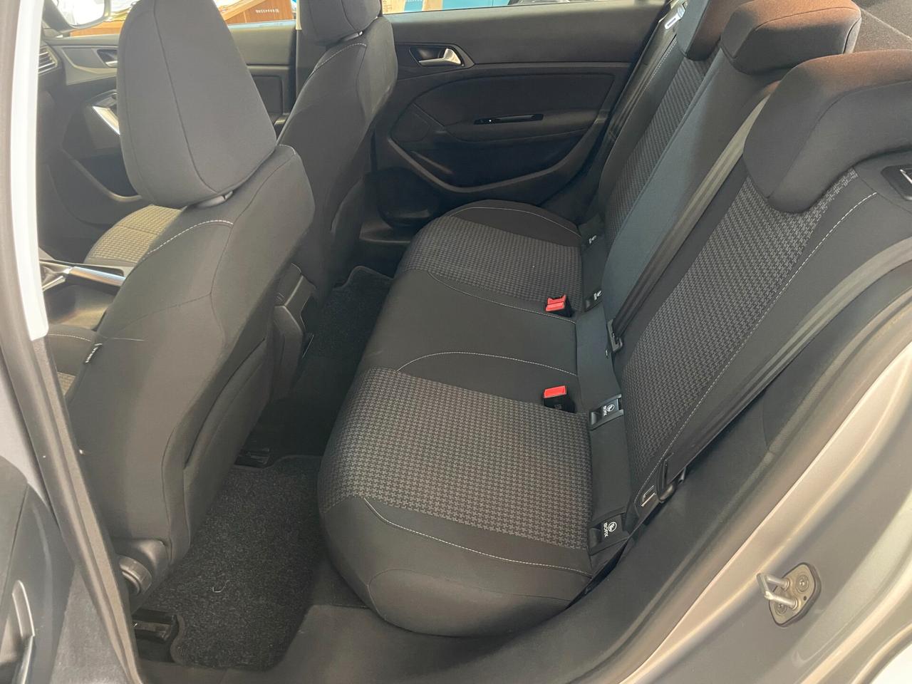 Peugeot 308 1.5 130 CV BlueHDi GT Line 106.00 KM! DISTRIBUZIONE TAGLIANDATA