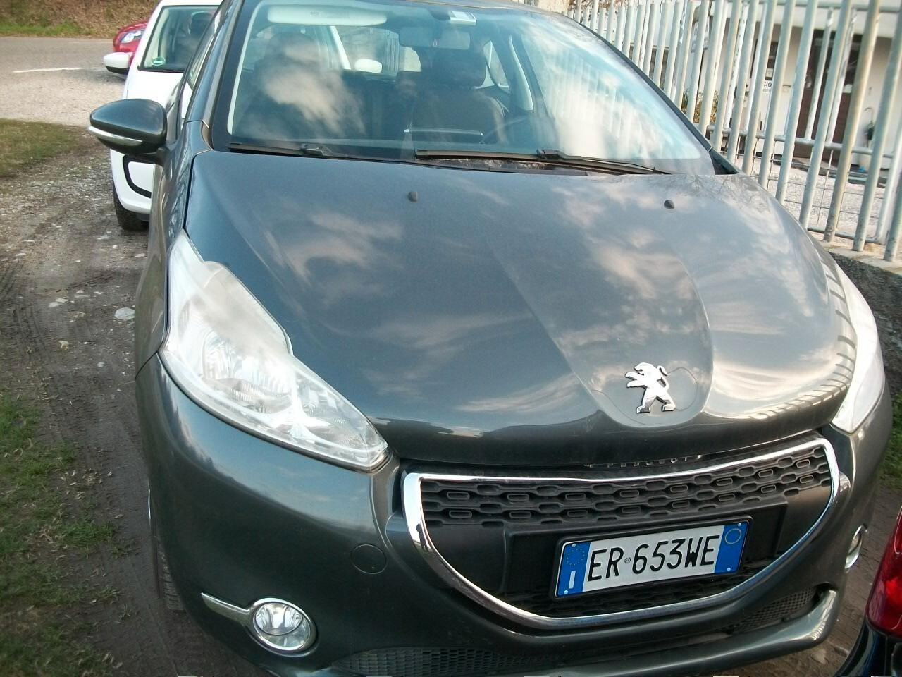 Peugeot 208 1.0 VTi 68 CV 3 porte Active si neopatentati garanzia un anno