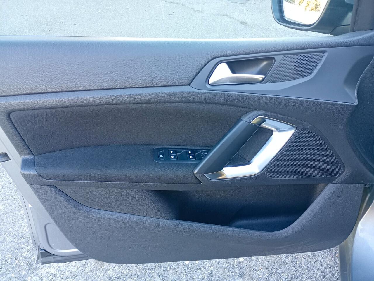 PEUGEOT 308 CAMBIO AUTOMATICO 1.6 DIESEL 2016