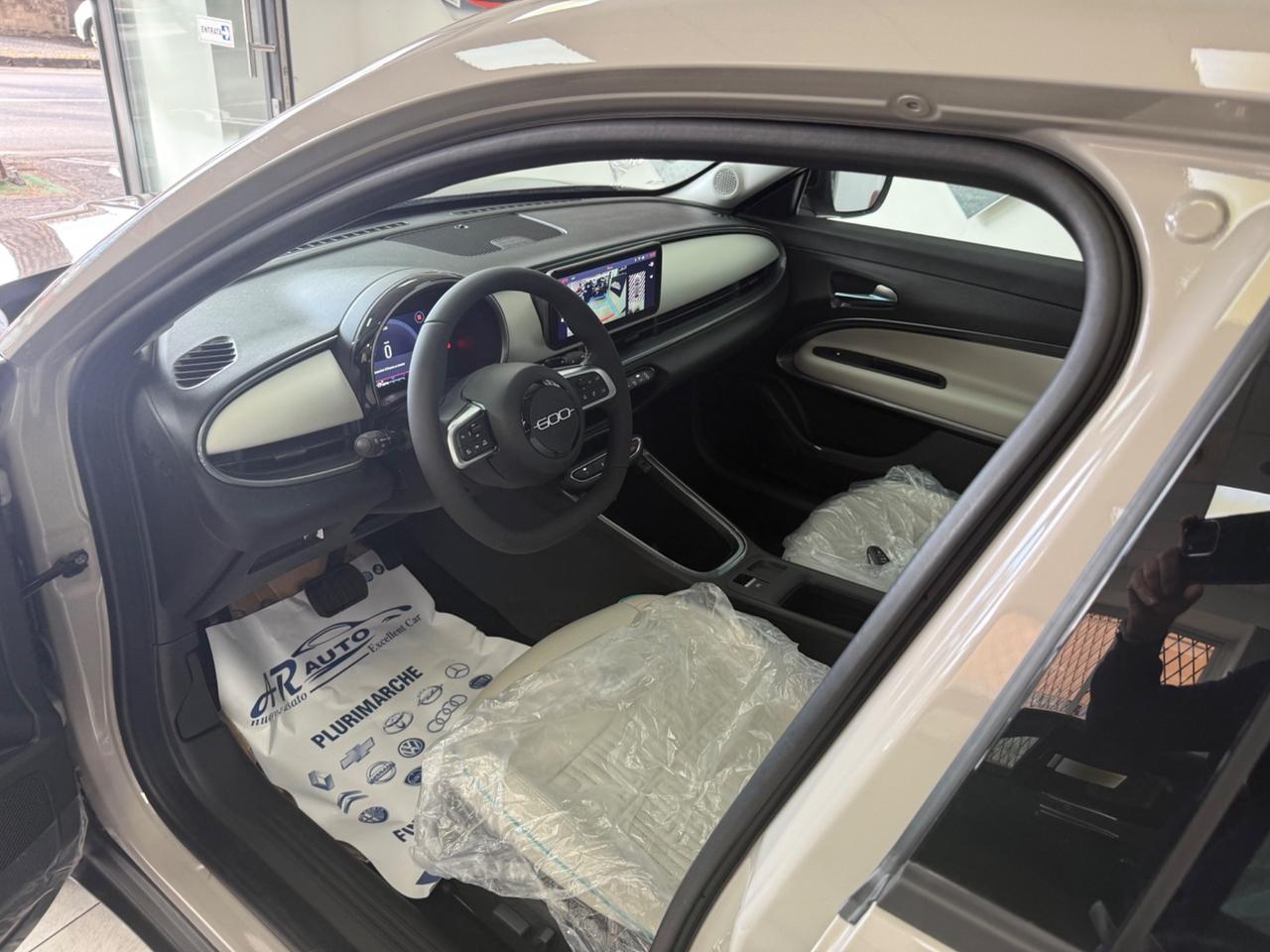 Fiat 600 Hybrid 145 CV DCT MHEV La Prima