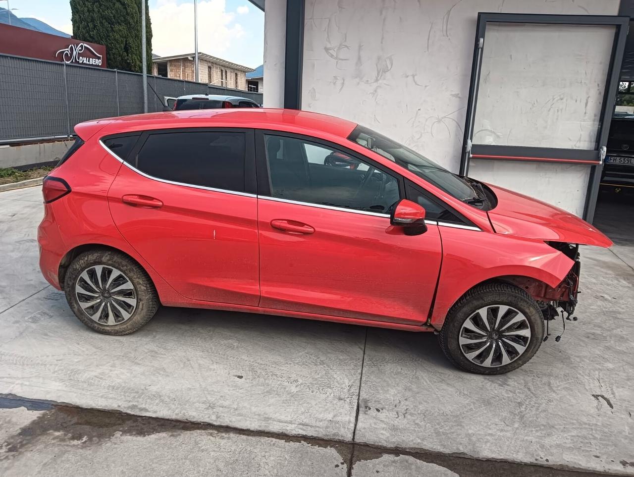 Ford Fiesta 1.1 75 CV 5 porte Titanium POCO SINISTRATA